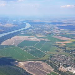Verortung via Georeferenzierung der Kamera: Aufgenommen in der Nähe von Kreis Kalocsa, Ungarn in 1400 Meter